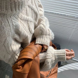 Usva™ | Tyylikäs neulepaita