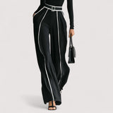 Nolia™ | Valkoinen Trim High-Neck Pitkähiha-Toppi leveälahkeisten housujen ja vyösetin kanssa